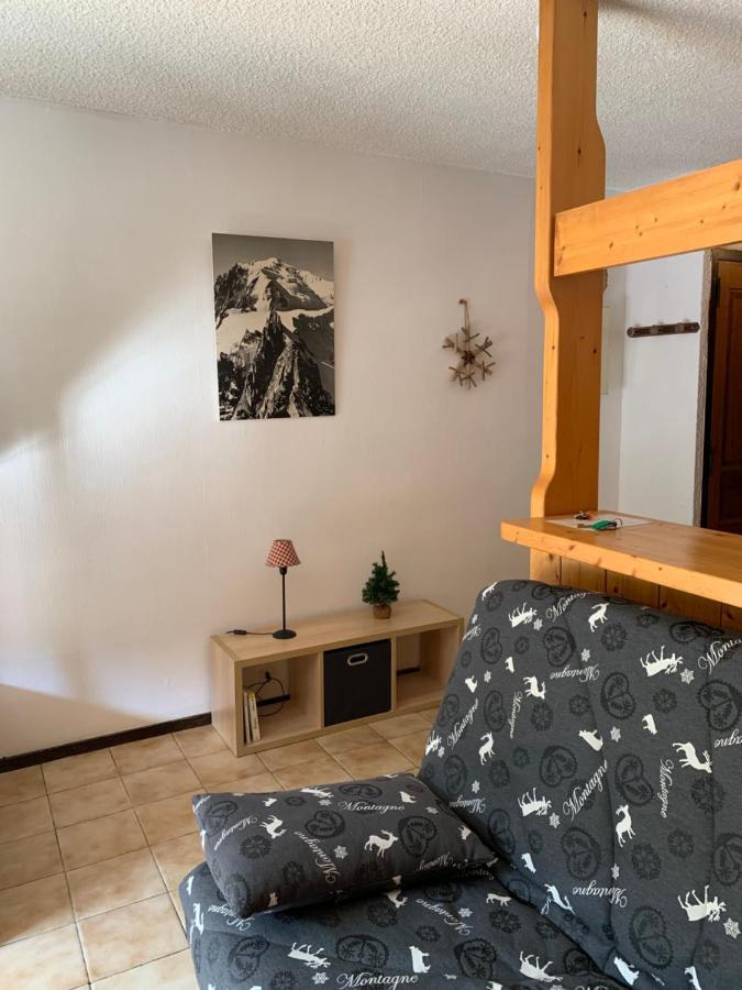 155 Piste Dans Mon Canape Châtel Екстериор снимка
